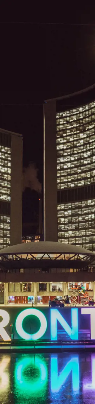 Geniesse das internationale Treiben in Toronto